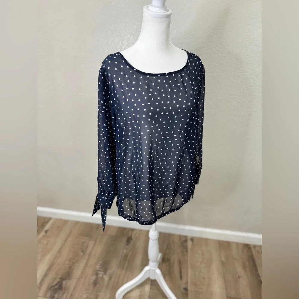 NWOT CHARMING CHARLIE Polka dot dressy blouse